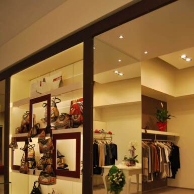 Dado clothing shop furnishing in Biella - 11